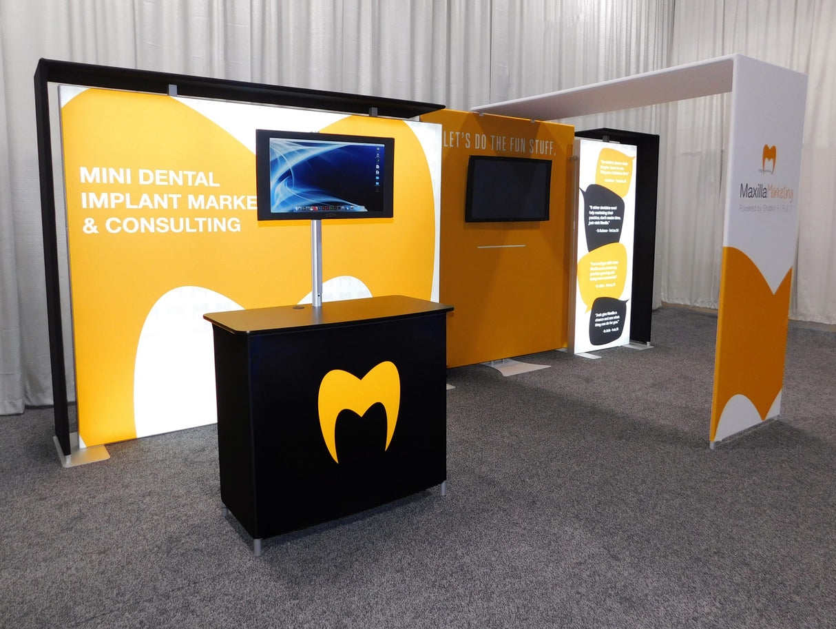 RDT-213 | 10'x20' backlit trade show booth